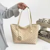 Moda Europea y Americana Elegante con Estilo Gran Capacidad Carta Impresión Simple Bolso Tote Grande para Mujer 2025 Nuevo Bolso de Hombro para Viaje