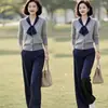 Loja Oficial da Marca Original de Roupas Femininas Sudong: Conjunto de Tricô Patchwork com Gola Laço + Calça Reta com Cintura Elástica para Outono