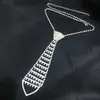 Nuevo collar de corbata de moda con charm personalizado Joyería Europea y Americana Ins Brillo de diamantes de imitación Ropa de novia Joyería collar
