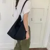 2026 Bolso de Hombro de Nylon de Gran Capacidad Estilo Coreano Nuevo para Mujer, Bolso Tote Casual Suave y Esponjoso Acolchado Estilo Perezoso para Estudiante y Viajero