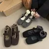 Sapatos Mary Jane Cinza Peludos Femininos Inverno Novo Bico Quadrado Francês Temperamento Sapatos de Salto Único Sapatos Planos Femininos de Algodão Pelúcia
