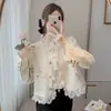 Estilo outono, patchwork de renda delicada, cardigã de botões com bolsos, chique francês, peça externa curta para mulheres petite, moda transfronteiriça