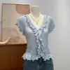 Camiseta de Tricô Manga Curta com Decote V Franzido Estilo Coreano para Mulheres, Novo Estilo Verão 2025, Ajustada na Cintura, Emagrecimento, Top Único e Distinto