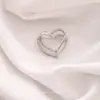Broche de Laço Coração Simples para Mulheres, Corsage de Luxo, Alfinete Anti-Exposição para Gola Feminina, Alfinete de Cardigã, Acessório de Roupa