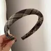 Goma para el pelo scrunchie de tela suave con estampado de cuadros marrones para mujer, estilo universitario de otoño e invierno, para moño grande, accesorio para el pelo, modelo nuevo