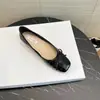 Zapatos Planos de Piel de Oveja para Mujer, Pequeño Tamaño 5 cm de Altura Creciente, con Lazo, Punta Cuadrada, Boca Baja, Elegantes Zapatos de Ballet, Zapatos Planos de Bailarina