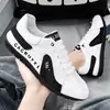 Sapatos de Condução Masculinos Bem-sucedidos Novos Sapatos de Feijão Preguiçosos Versáteis Slip-on Respiráveis Casuais Masculinos Fábrica