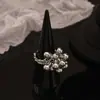Anillo Abierto de Bola con Pliegues Irregulares Estilo Ins Europeo y Americano Moda Versátil Anillo para Dedo Índice Lujo Accesible Joyería de Gama Alta