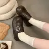 Novos sapatos de salto único 2026, sapatos femininos de couro outono com sola grossa estilo Birkenstock, estilo britânico com fivela, uso bidirecional, bico profundo