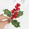 Cuentas de bayas de espuma artificial fruta roja aguja de pino guirnalda hecha a mano DIY material decoración navideña esquejes de árbol de Navidad
