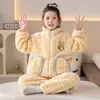 Pijama de lã coral de inverno para meninas, novo estilo outono, gola alta, conjunto de loungewear com zíper para estudantes do ensino fundamental e crianças