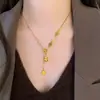Colar de Design de Moda de Luxo Leve de Nicho para Mulheres 2025 Novo Elegante Colar de Alta Qualidade Corrente Simples e Versátil para a Clavícula