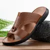 Superventas de Amazon Transfronterizo para Hombre Verano Transpirables Antideslizantes Suela Suave Uso Exterior Playa Doble Uso Chanclas 1115
