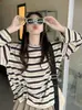 Outono 2026 Novo Design Tamanho Grande Solto Casual Tops Femininos Gola Redonda Listrado Manga Longa Camiseta Feminina Tendência