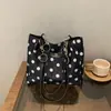 Bolsa de lunares nueva de verano 2026 Versión coreana Bolso tote de gran capacidad Para ir al trabajo Dulce Fresco Simple de alto valor Bolso de axila