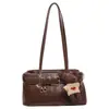 Bolso Retro de Mano para Viajes de Trabajo Bolso de Hombro Versátil Estilo Ins de Moda Tendencia Invierno 2026 Nuevo Estilo para Mujer