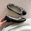 Sapatilhas com Laço Chuyuji para Mulheres 2026 Novos Sapatos Rasos Planos de Xadrez para Calçar Sapatos de Vovó