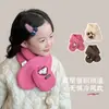 Otoño e Invierno Navidad y Año Nuevo Niños y Niñas Bufanda Cruzada Infantil Bola de Pelo Roja Bufanda Cálida para Bebé Lana Tejida