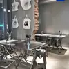 Restaurante Estilo Industrial Snack Bar Mesa Cuadrada Plegable de Doble Capa de Acero Inoxidable y Sillas Tienda de Barbacoa Brochetas Tienda del Sudeste Asiático Mesa