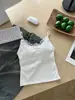 Nuevo y puro y seductor camisón de encaje con cintura fruncida y hermoso diseño en la espalda, top de mujer ajustado con copas incorporadas para usar como prenda exterior