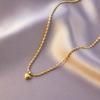 Yunyuying Aço Moda Europeia e Americana Design para o Dia a Dia Dourado e Prateado Bicolor Nicho Coração Titânio Aço Colar Corrente da Clavícula com Elegância