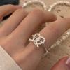 Collar de Corazón Hueco Torcido Dulce para Mujer, Estilo Simple y Cool, Cadena Versátil para la Clavícula, Collar Nicho Estilo Ins