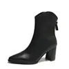 Botines Blancos de Tacón Grueso con Punta para Mujer Botas de Mujer 2026 Nuevo Otoño/Invierno Felpa Adentro Moda Francesa Adelgazantes Botas