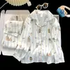 Nuevos Pijamas Infantiles 2026 para Primavera y Otoño, Estilo Delgado de Algodón Nube de Manga Larga, Ropa de Casa Moderna de Otoño para Niñas y Niñas Pequeñas