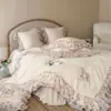 Conjunto de Quatro Peças Rose Manor Romântico Francês em Veludo Leite Esculpido Inverno Espessado Coral Veludo Fronha com Babados Colcha