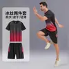 Conjunto Esportivo de Seda Gelo Verão Masculino e Feminino para Corrida Esportiva de Secagem Rápida de Manga Curta com Shorts Fitness Tamanho Grande Ao Ar Livre Roupa para Corrida Matinal