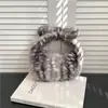 Bolsa de Pelúcia Fofa Estilo Coreano Retrô Transfronteiriça Nova Moda Outono/Inverno 2026 Versátil Grande Capacidade Bolsa de Mão para o Dia a Dia