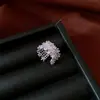 Pendientes de Clip Exquisitos de Flor de Perla de Zirconia, Pendientes de Lujo Ligero de Gama Alta, Diseño Versátil Único, Accesorios para Orejas de Nicho