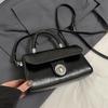 Bolsa quadrada pequena portátil de alta qualidade estilo coreano, nova para primavera e verão, temperamento simples, moda casual, versátil, bolsa transversal feminina de PU