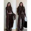 Pantalones marrones, conjunto deportivo casual de principios de otoño para mujer, nuevo estilo 2026, un atuendo completo para otoño/invierno
