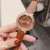 Reloj de pulsera pequeño para mujer, estilo francés, con patrón romano tallado, venta al por mayor