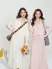 Nuevo Conjunto de Dos Piezas para Mujer Otoño/Invierno 2026: Cárdigan de Punto con Cuello Solapa y Doble Cremallera + Falda de Cintura Alta Estilo Casual