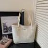 Bolso Elegante de Gran Capacidad Estilo Coreano para el Trabajo y los Viajes Diarios para Mujer Modelo Nuevo 2026 Bolso de Hombro Único Bolso Tote Simple