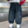 Calça Jeans Rasgada Infantil Estilo Primavera e Outono 2026 Nova Estilosa Calça Infantil Roupa de Outono Bonito Bebê Perna Curva Calça Longa