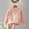Suéter de Tricô Outono-Inverno Redondo para Meninas Novo Estilo Camada Interna Casaco Desenho Animado Infantil Macio Estiloso Quente Top para Meninas