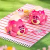Imán de Nevera Oso Fresa Caja Sorpresa Decoración Creativa para el Hogar Dibujos Animados Anime Souvenir Regalo para Cumpleaños de Amigos