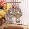 Pendientes elegantes de estilo bohemio étnico de lujo ligeros con gancho para la oreja con forma de campana de diamante retro transfronterizo europeo y americano