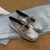 Primeiro Encontro com as Rasteirinhas de Bico Aberto com Laço de Bolinhas para Mulheres, Novo Estilo Primavera/Verão 2026, Salto Baixo, Casual, Versátil, Leve, Confortável nos Pés