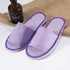 Zapatillas desechables de hotel de estrellas hotel engrosadas antideslizantes transpirables de algodón y lino suela suave zapatillas antideslizantes sandalias de verano al por mayor