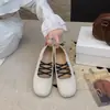 Nuevas Zapatos de Mujer para Noche Estilo Dama Francesa 2026 Falda de Cien Pliegues Viento de Noche Slip-on Temperamento Primavera Otoño Mocasines Retro Combinación para Mujer