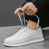 Zapatillas deportivas de goma de suela plana, parte superior de piel superfina, transpirables, zapatos casuales de piel, zapatillas blancas, zapatillas deportivas para correr transfronterizas, zapatos para hombre