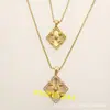 Versão Alta Pulseira Buccellati Textura Trançada Gravado Ouro Diamantes Reais Ópera Trevo de Quatro Folhas Colar Retro Corrente de Clavícula Pingente de Luxo Leve