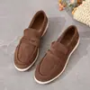 Mocassins femininos sem cadarço, nova coleção primavera/outono 2026, sapatos casuais baixos, estilo britânico retrô, disponíveis em tamanhos grandes