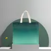 Sacolas TNT Personalizadas para Lojas de Roupas, Sacolas de Compras Impermeáveis para Roupas, Sacolas Tote Bag TNT, Sacolas Ecológicas Estampadas em Cores em Estoque