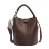 Bolso Pequeño Retro Marrón de Gama Alta para Mujer 2025 Nuevo Otoño e Invierno Versátil Bolso Cruzado Muy Popular Bolso tipo Satchel Bolso Cubo