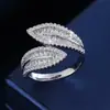 Anillo Abierto de Doble Hoja Super Brillante de Nuevo Estilo Europeo y Americano Transfronterizo de Lujo Ligero, Anillo Versátil Ajustable Incrustado con Circonita de Gama Alta Más Vendido
